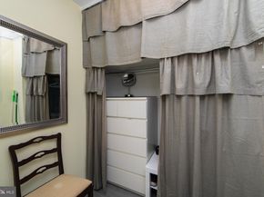 604 S Washington Square 306, Philadelphia PA 19106