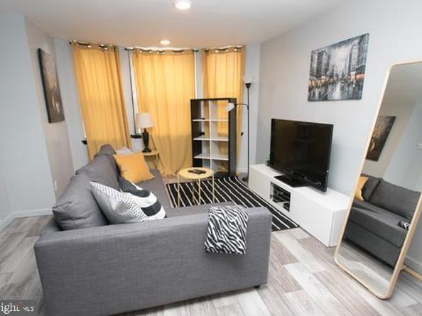 2135 Walnut Street 304, Philadelphia PA 19103