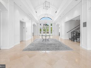 8111 River Road 131, Bethesda MD 20817