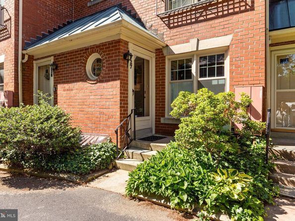 14 Newton Street F27, Philadelphia PA 19118