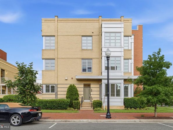 611 Howell, Alexandria VA 22301