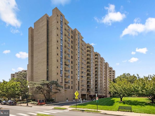 4500 S Four Mile Run Drive 1122, Arlington VA 22204