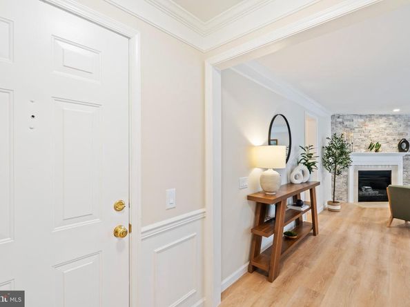 46891 Eaton Terrace 200, Sterling VA 20164