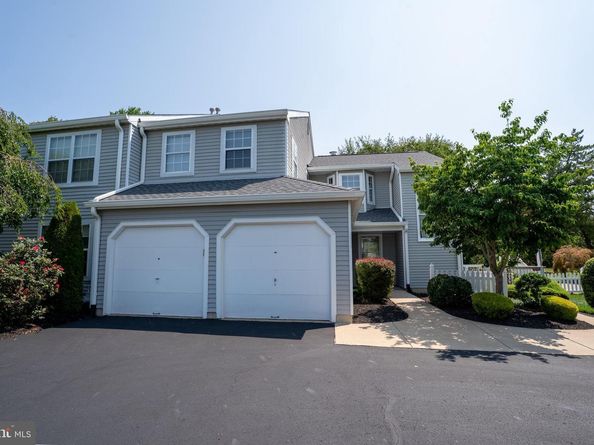 669 Rose Hollow Drive, Yardley PA 19067