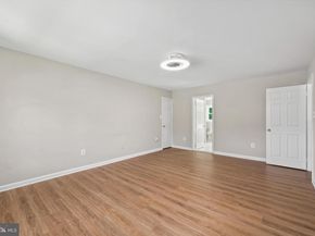 909 Broad Oaks Drive, Herndon VA 20170