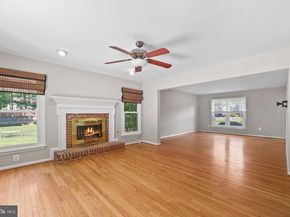 909 Broad Oaks Drive, Herndon VA 20170
