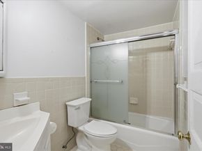 403 E Laurel Avenue, Sterling VA 20164
