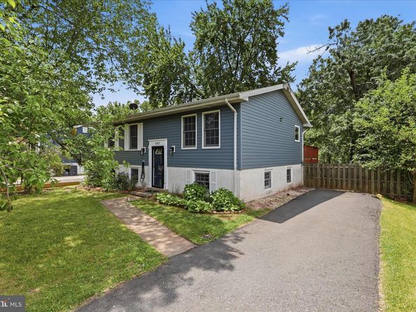 403 E Laurel Avenue, Sterling VA 20164