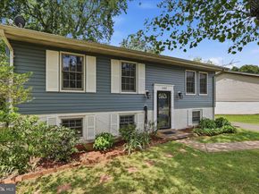 403 E Laurel Avenue, Sterling VA 20164