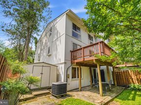 9822 Sweet Mint Drive, Vienna VA 22181
