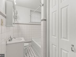 1910 Fairmount Avenue B (1R), Philadelphia PA 19130