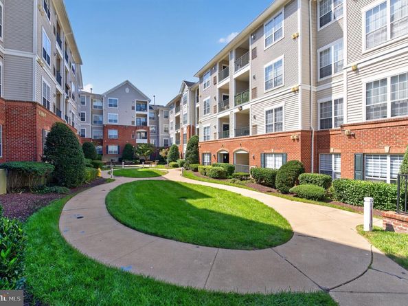 4850 Eisenhower Avenue 217, Alexandria VA 22304