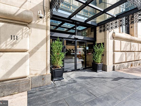 111 S 15TH Street P302, Philadelphia PA 19102