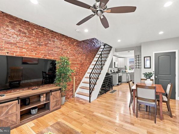 2527 S Fairhill Street, Philadelphia PA 19148