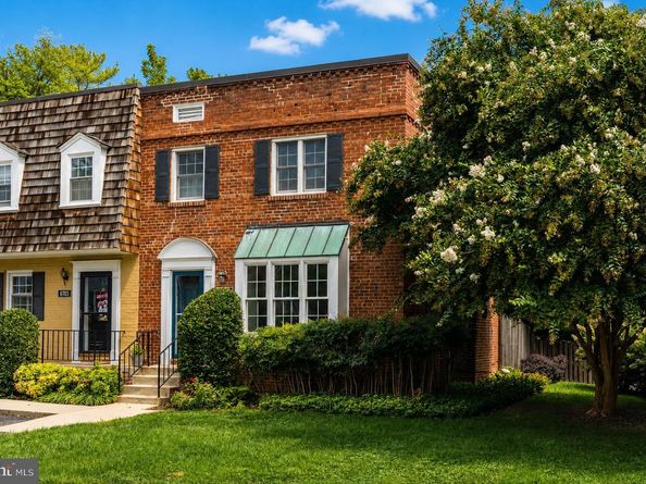 6701 Kenwood Forest Lane 51, Chevy Chase MD 20815