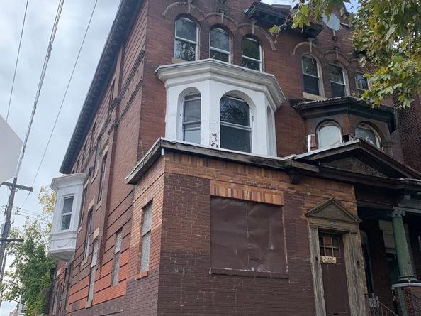 1522 Erie W, Philadelphia PA 19140