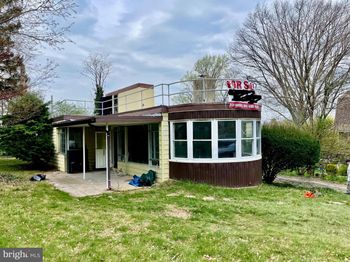119 Robbins Avenue
