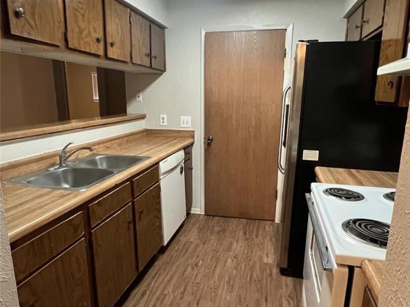 8105 Dowling CV, Austin TX 78745