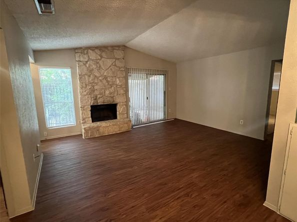 8105 Dowling CV, Austin TX 78745