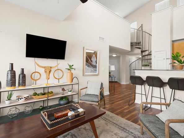 2502 Leon ST 512, Austin TX 78705