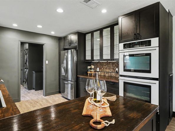 107 Shady Oak DR, Georgetown TX 78628