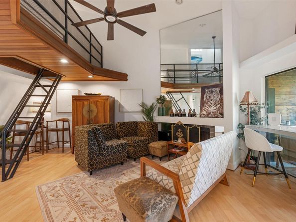 8200 Neely DR 237, Austin TX 78759