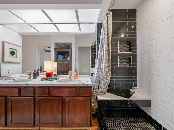 8200 Neely DR 237, Austin TX 78759