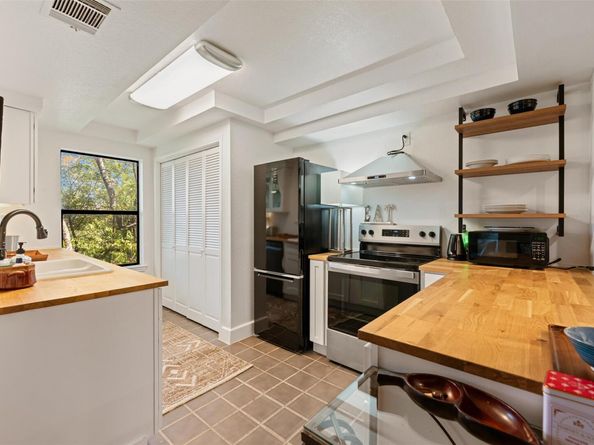 8200 Neely DR 237, Austin TX 78759