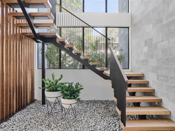 3003 Oakhaven DR, Austin TX 78704