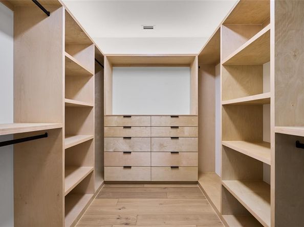 3003 Oakhaven DR, Austin TX 78704