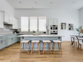 4500 Grassland DR, Austin TX 78723