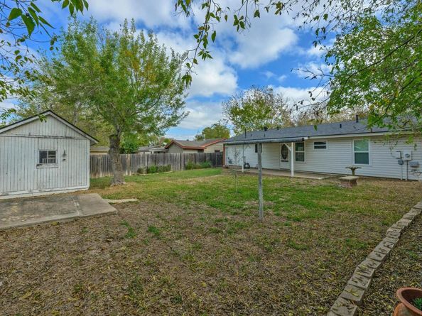 5704 Cedardale DR, Austin TX 78745
