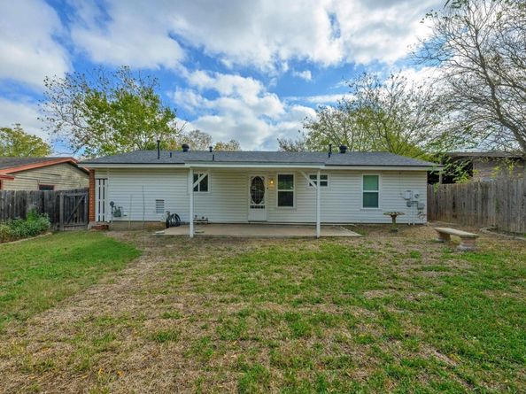 5704 Cedardale DR, Austin TX 78745