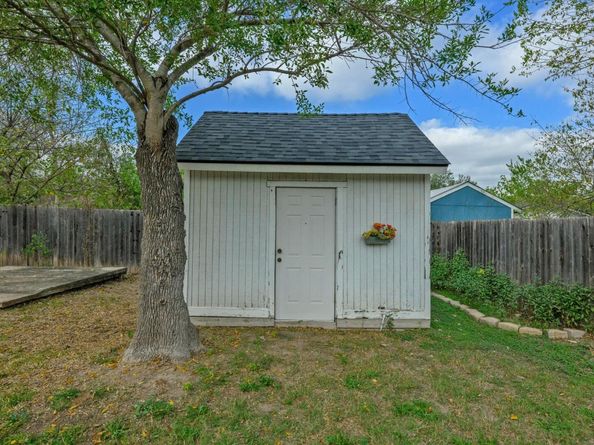 5704 Cedardale DR, Austin TX 78745