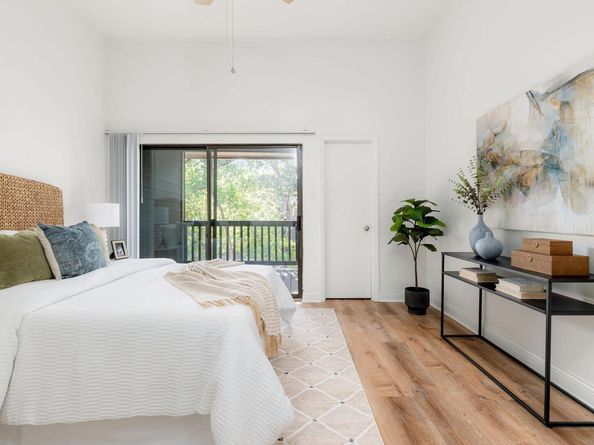 2215 Post RD 1034, Austin TX 78704