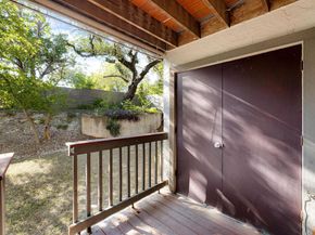 2215 Post RD 1034, Austin TX 78704