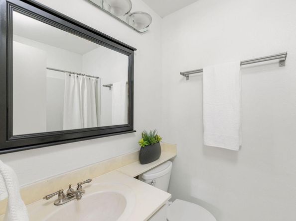 2215 Post RD 1034, Austin TX 78704