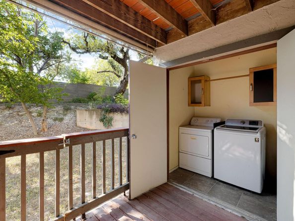 2215 Post RD 1034, Austin TX 78704