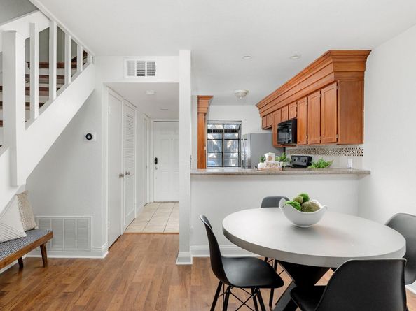 2215 Post RD 1034, Austin TX 78704