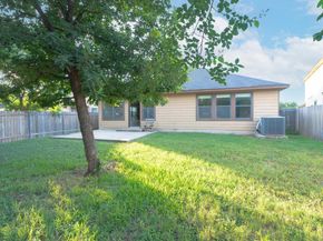 913 Mahomet DR, Pflugerville TX 78660
