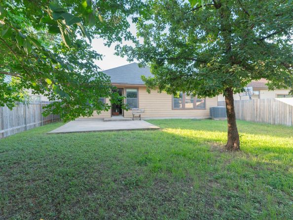 913 Mahomet DR, Pflugerville TX 78660