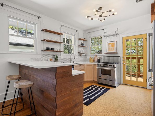 711 Patterson Ave, Austin TX 78703