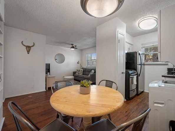 2401 Manor RD 217, Austin TX 78722