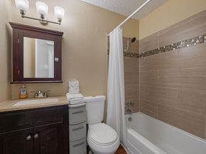 2401 Manor RD 217, Austin TX 78722