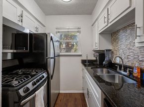 2401 Manor RD 217, Austin TX 78722