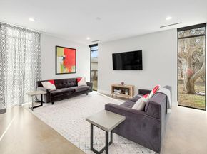 5710 Longhorn LNDG, Austin TX 78734