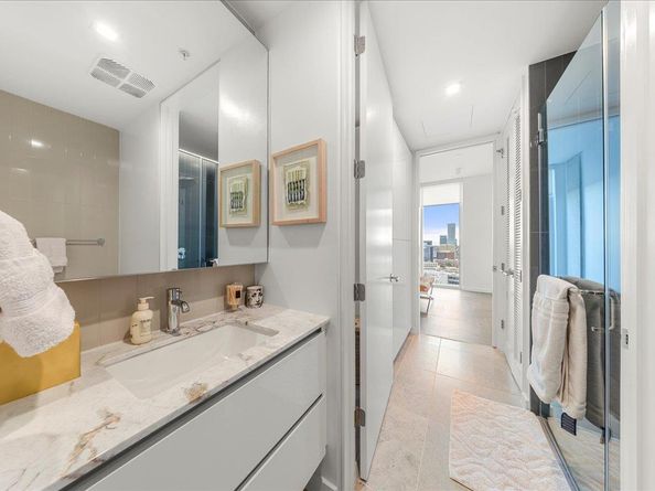 313 W 17th ST 2405, Austin TX 78701