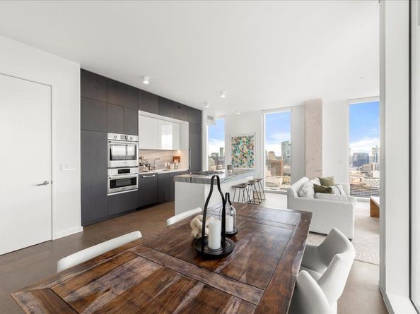 313 W 17th ST 2405, Austin TX 78701