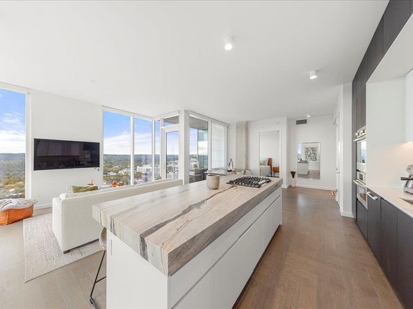 313 W 17th ST 2405, Austin TX 78701