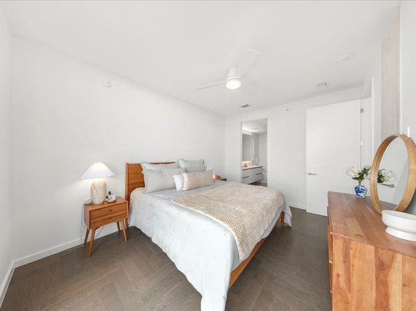 313 W 17th ST 2405, Austin TX 78701